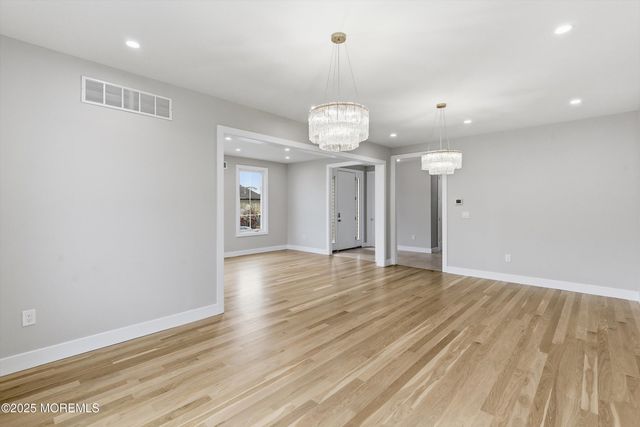 14 Blue River Way, Lakewood, NJ 08701