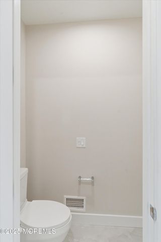 14 Blue River Way, Lakewood, NJ 08701