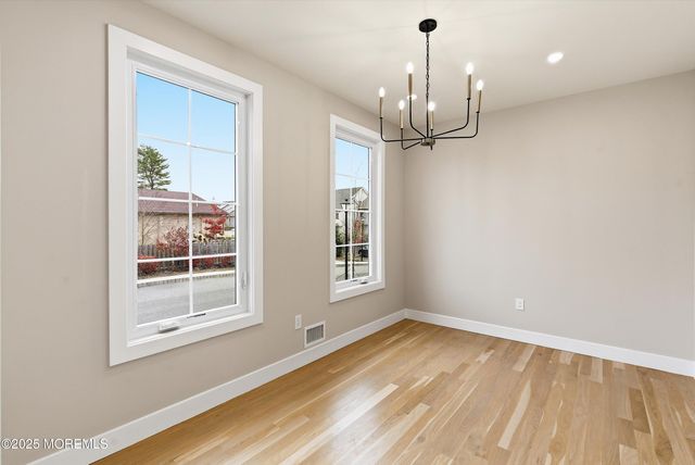 14 Blue River Way, Lakewood, NJ 08701