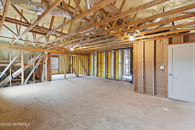 14 Blue River Way, Lakewood, NJ 08701