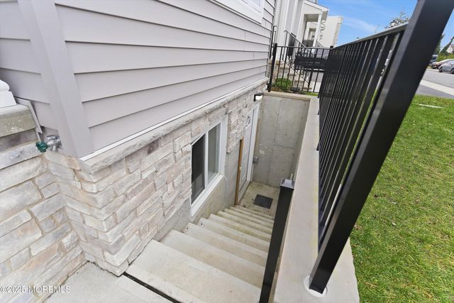 14 Blue River Way, Lakewood, NJ 08701