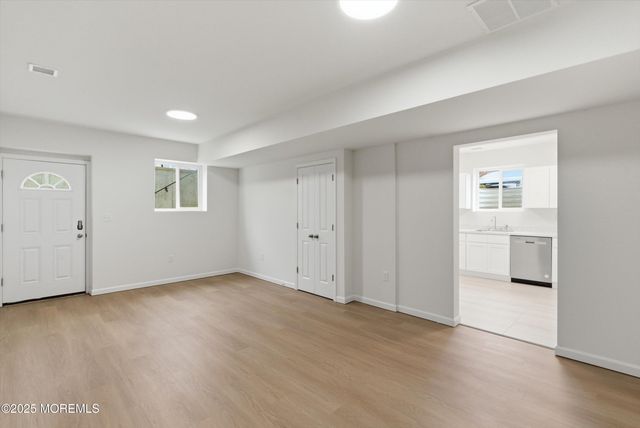 14 Blue River Way, Lakewood, NJ 08701