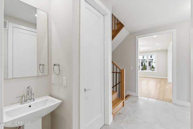 14 Blue River Way, Lakewood, NJ 08701