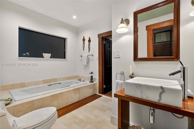 452 SW 21st Road, Miami, FL 33129