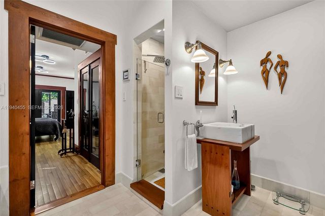 452 SW 21st Road, Miami, FL 33129