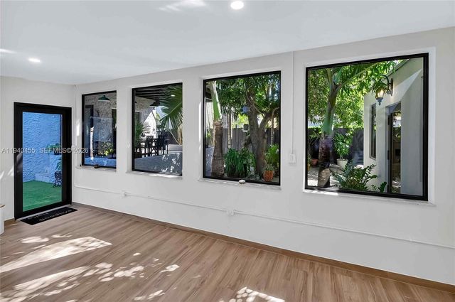 452 SW 21st Road, Miami, FL 33129