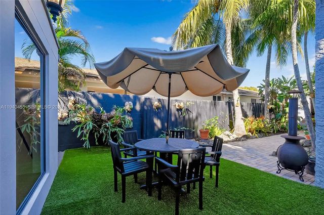 452 SW 21st Road, Miami, FL 33129