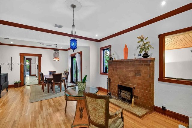 452 SW 21st Road, Miami, FL 33129