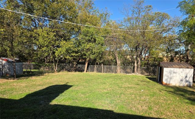 3005 Farrell Lane, Fort Worth, TX 76119