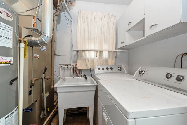 7837 W 82nd Place, Bridgeview, IL 60455