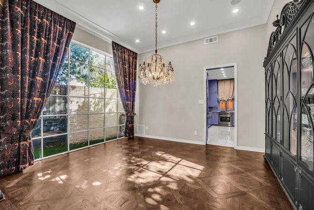 3802 S Versailles Avenue, Dallas, TX 75209