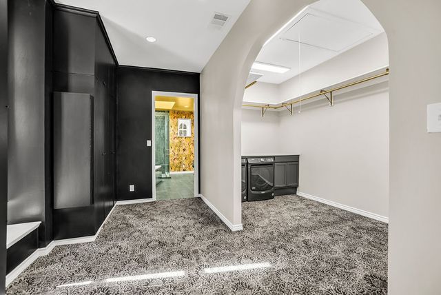 3802 S Versailles Avenue, Dallas, TX 75209