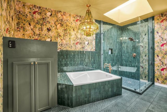 3802 S Versailles Avenue, Dallas, TX 75209