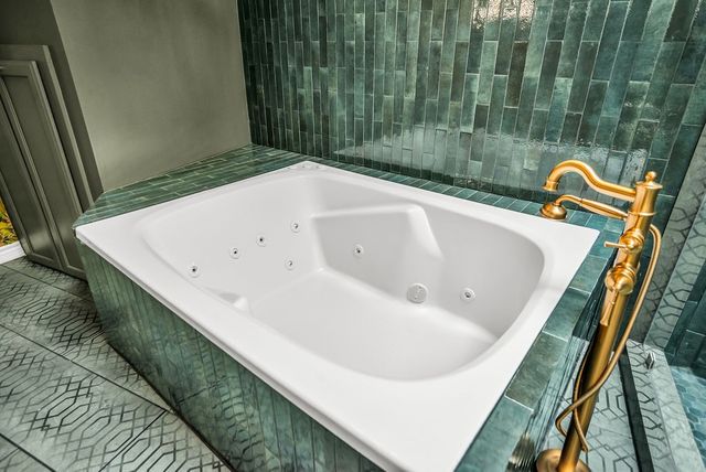 3802 S Versailles Avenue, Dallas, TX 75209