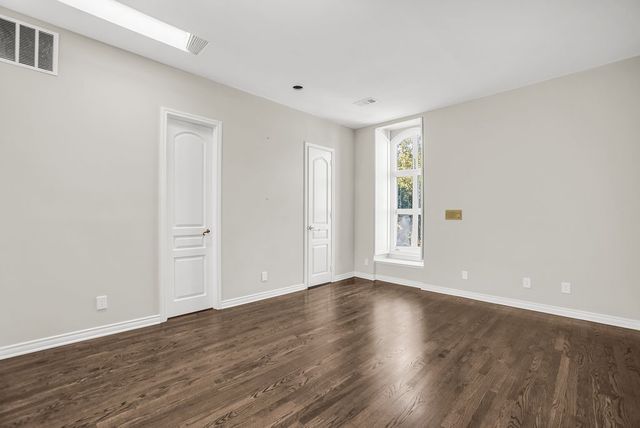 3802 S Versailles Avenue, Dallas, TX 75209