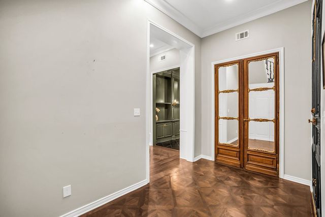 3802 S Versailles Avenue, Dallas, TX 75209