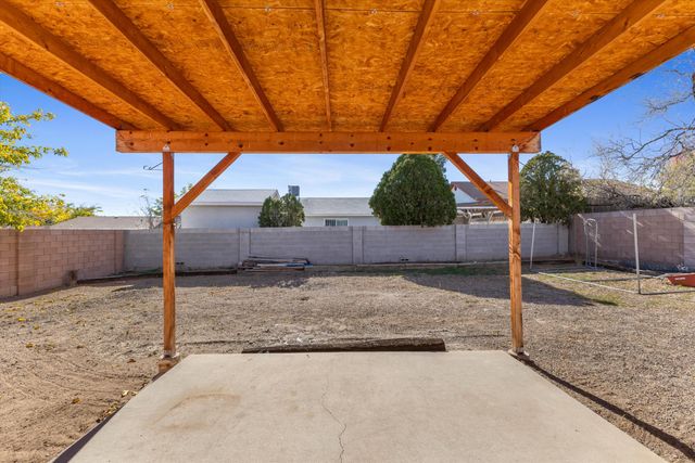 10804 Guadiana Place SW, Albuquerque, NM 87121