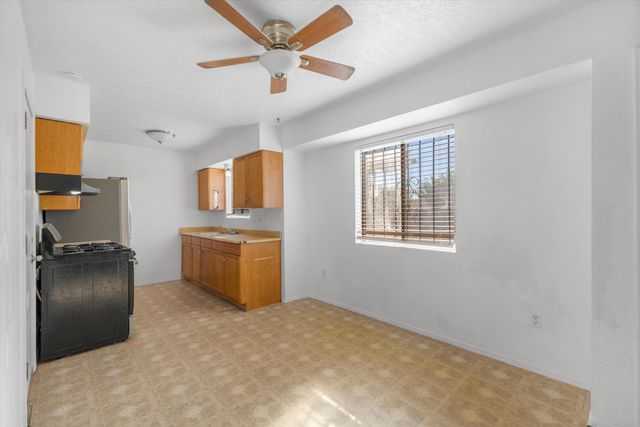 10804 Guadiana Place SW, Albuquerque, NM 87121