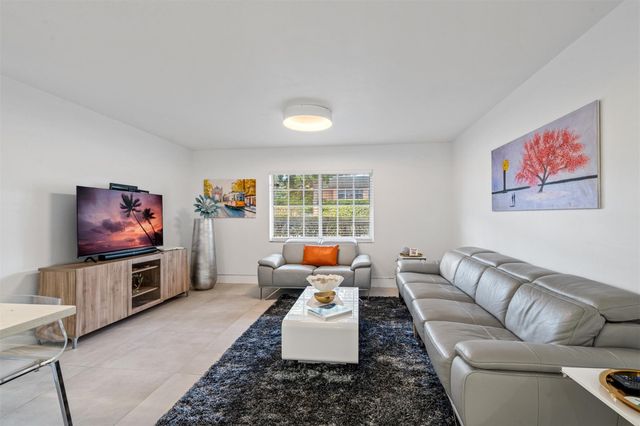 706 SE 2nd Avenue 335, Deerfield Beach, FL 33441