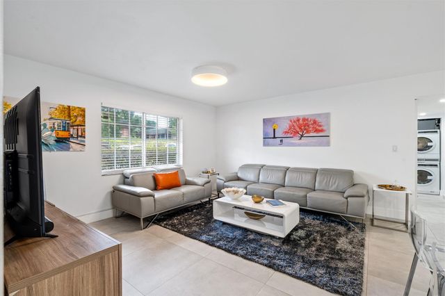 706 SE 2nd Avenue 335, Deerfield Beach, FL 33441