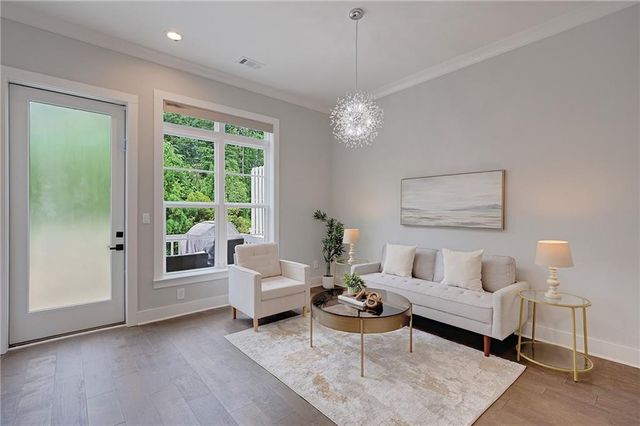 2075 Parkside Lane 8, Roswell, GA 30076