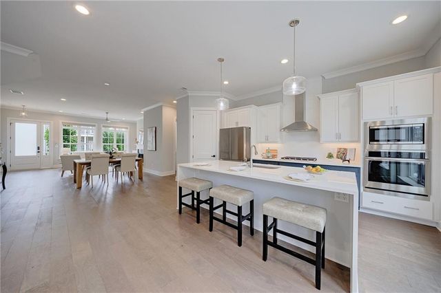 2075 Parkside Lane 8, Roswell, GA 30076