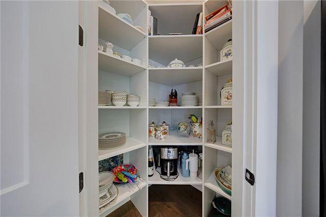 2075 Parkside Lane 8, Roswell, GA 30076