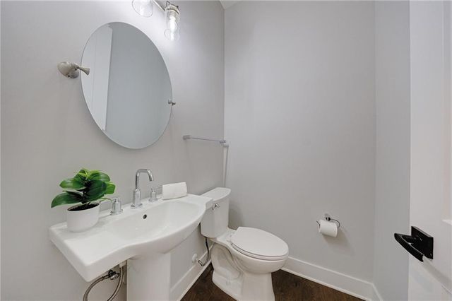 2075 Parkside Lane 8, Roswell, GA 30076