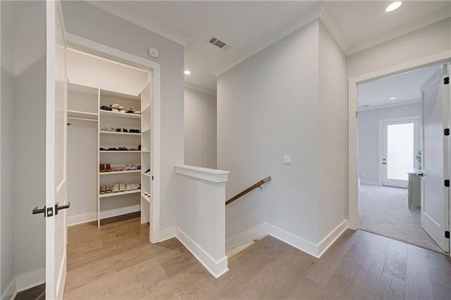 2075 Parkside Lane 8, Roswell, GA 30076