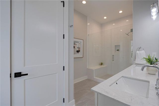 2075 Parkside Lane 8, Roswell, GA 30076