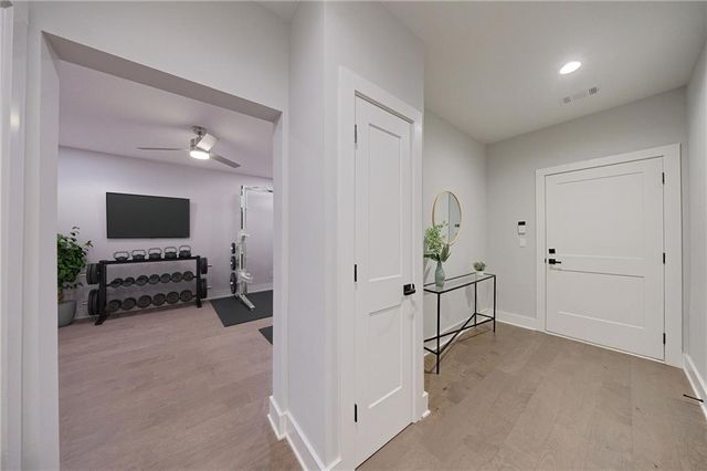 2075 Parkside Lane 8, Roswell, GA 30076