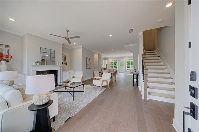 2075 Parkside Lane 8, Roswell, GA 30076