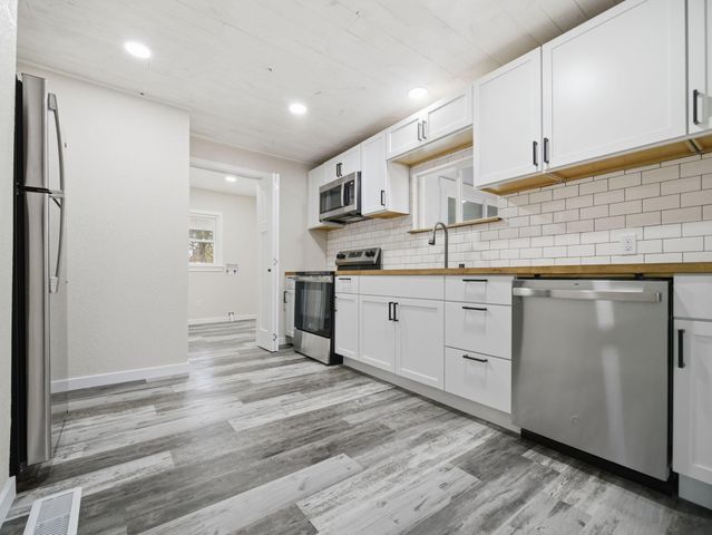 210 N Britain Avenue, Mountain Grove, MO 65711