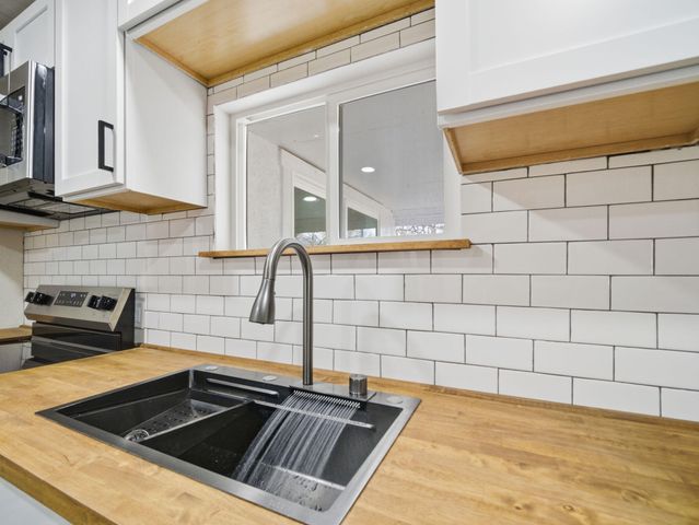 210 N Britain Avenue, Mountain Grove, MO 65711