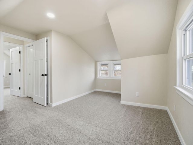 210 N Britain Avenue, Mountain Grove, MO 65711