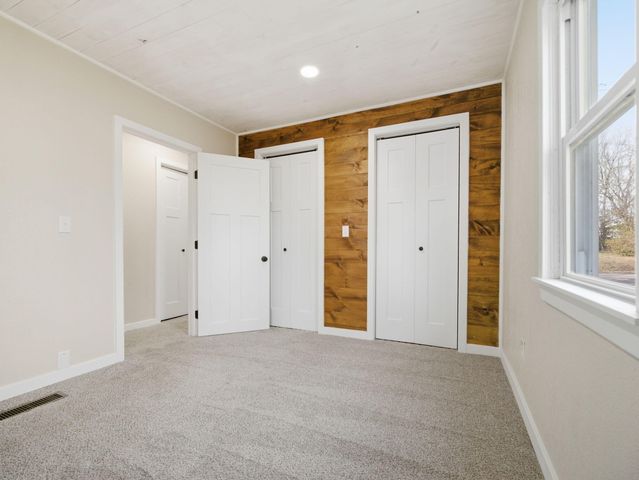 210 N Britain Avenue, Mountain Grove, MO 65711