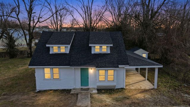 210 N Britain Avenue, Mountain Grove, MO 65711