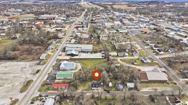 210 N Britain Avenue, Mountain Grove, MO 65711