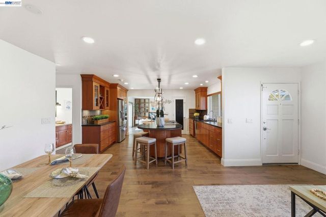 5494 Sharon Ln, San Jose, CA 95124