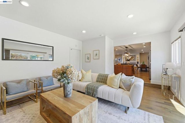 5494 Sharon Ln, San Jose, CA 95124