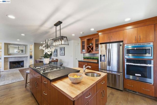 5494 Sharon Ln, San Jose, CA 95124