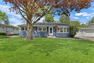 262 Normandy Lane, Grayslake, IL 60030