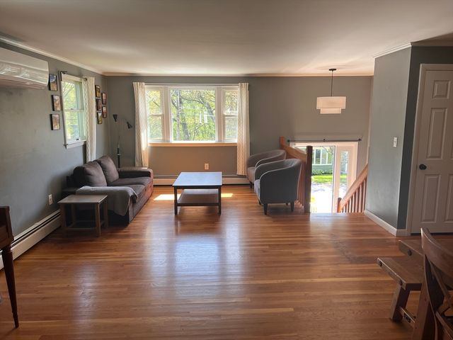10 Juniper, Ipswich, MA 01938