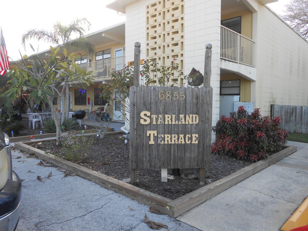 6855 Poinsetta Avenue 9, Cape Canaveral, FL 32920