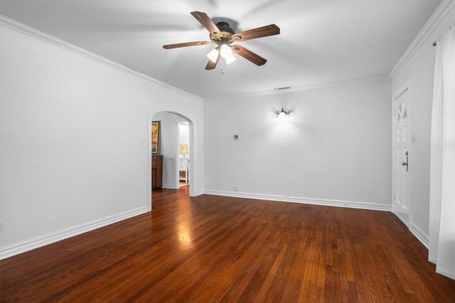 3916 Birchman Avenue, Fort Worth, TX 76107