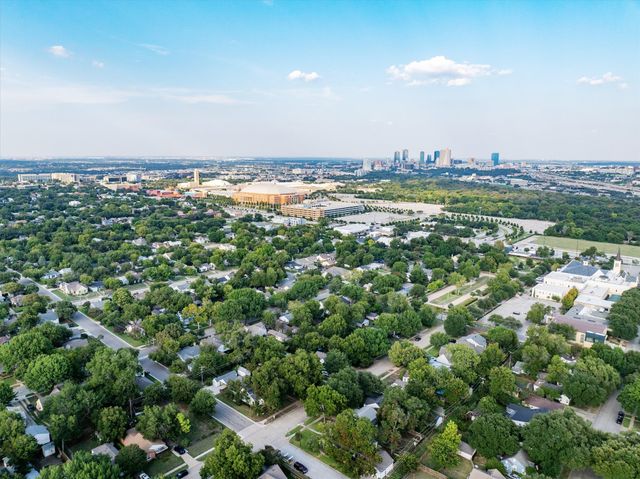 3916 Birchman Avenue, Fort Worth, TX 76107