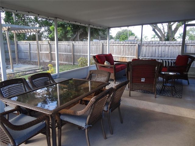 3000 28TH AVENUE N, St Petersburg, FL 33713