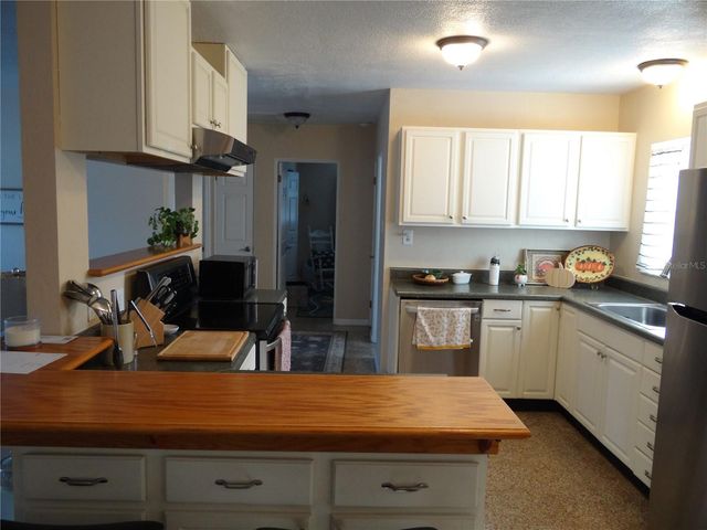 3000 28TH AVENUE N, St Petersburg, FL 33713