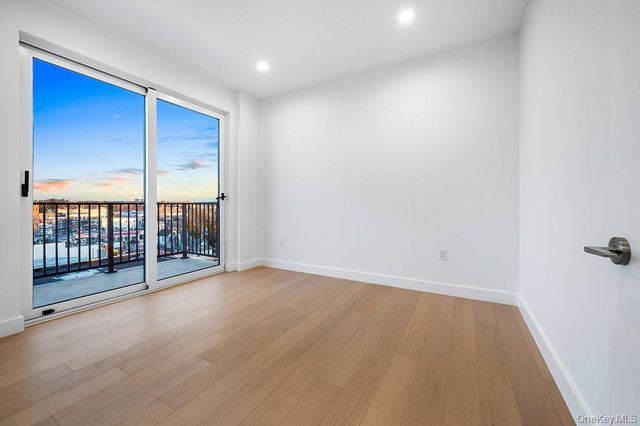 150-02 Northern Blvd 6A, Flushing, NY 11354