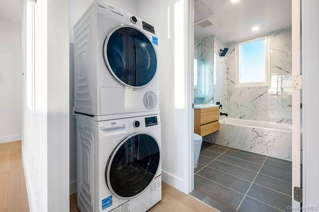 150-02 Northern Blvd 6A, Flushing, NY 11354